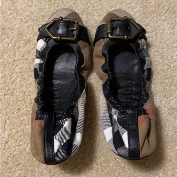 Burberry Ballerina Flats size 35 - Picture 1 of 5